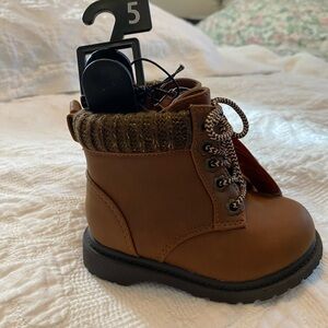 Wonder nation brown lined sweater boots, infant size 5 new with tags